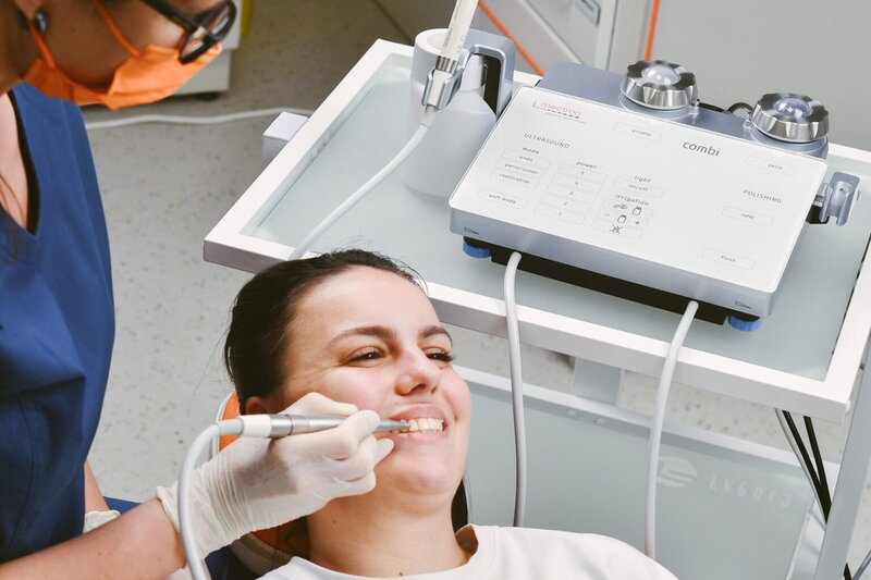 Liren - Clinica stomatologica, Bucuresti