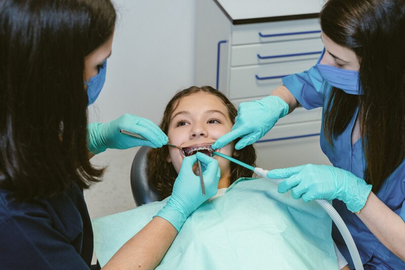 Liren - Clinica stomatologica, Bucuresti